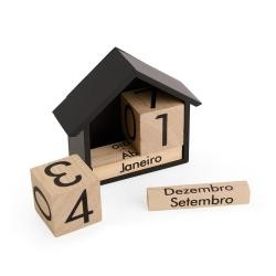 Calendário de Mesa em Madeira Personalizado