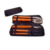Kit Churrasco 4 Peças Com Cabo de Madeira Personalizado